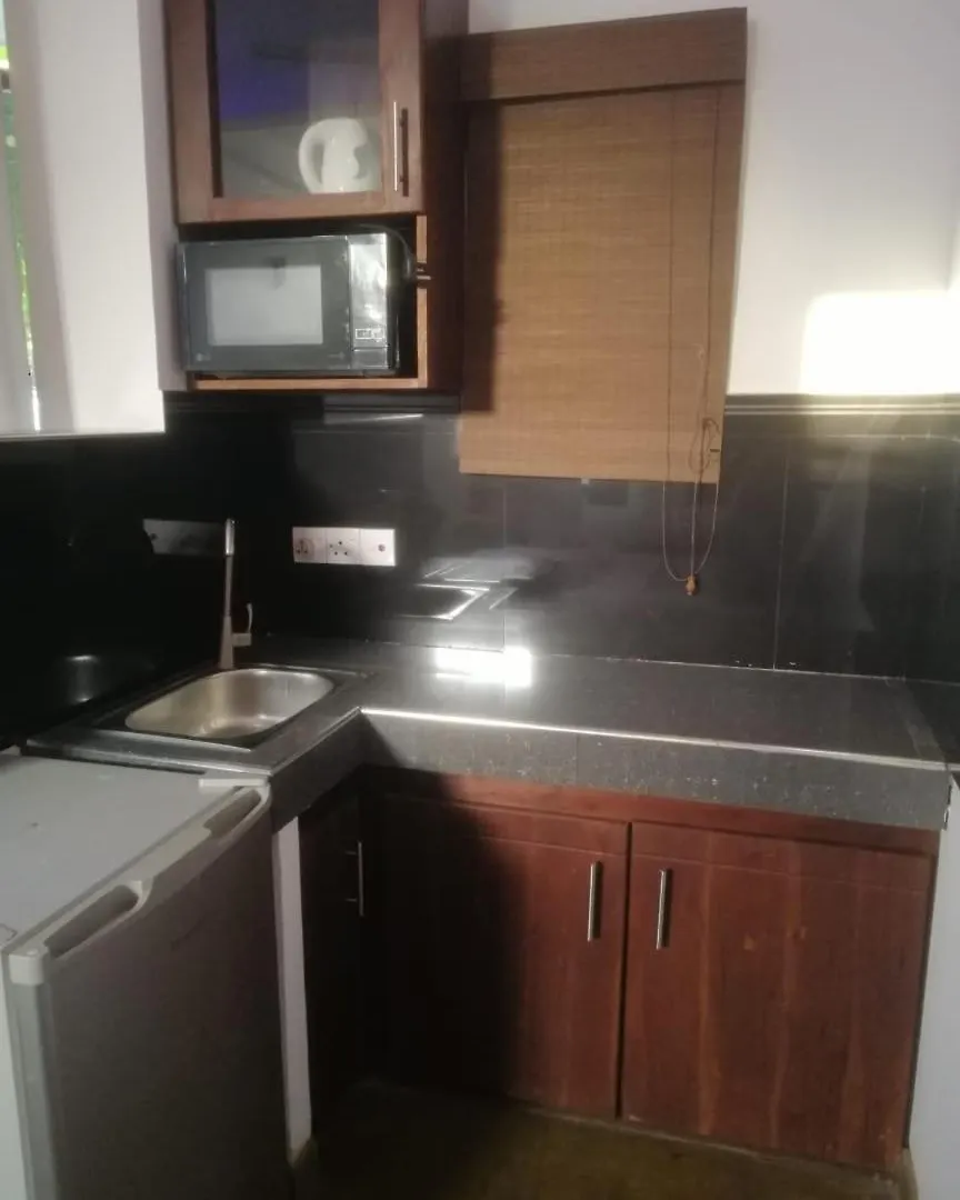 Beach Hotel D87 Negombo Guest house