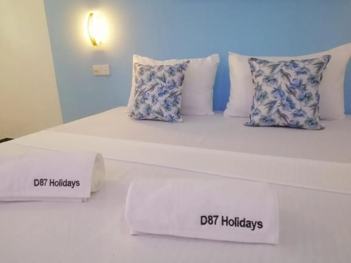 Beach Hotel D87 Negombo Guest house