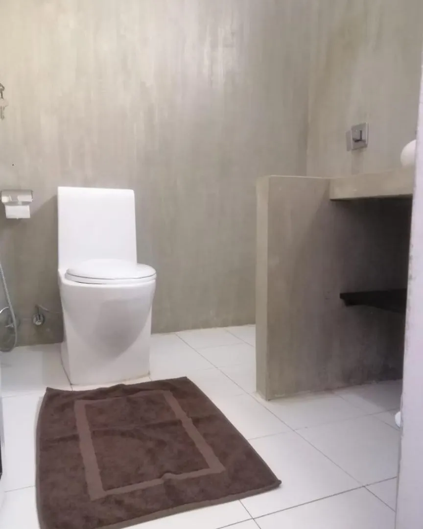 Beach Hotel D87 Negombo