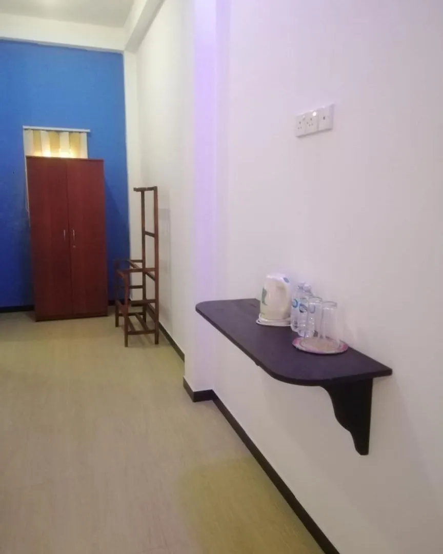 Guest house Beach Hotel D87 Negombo
