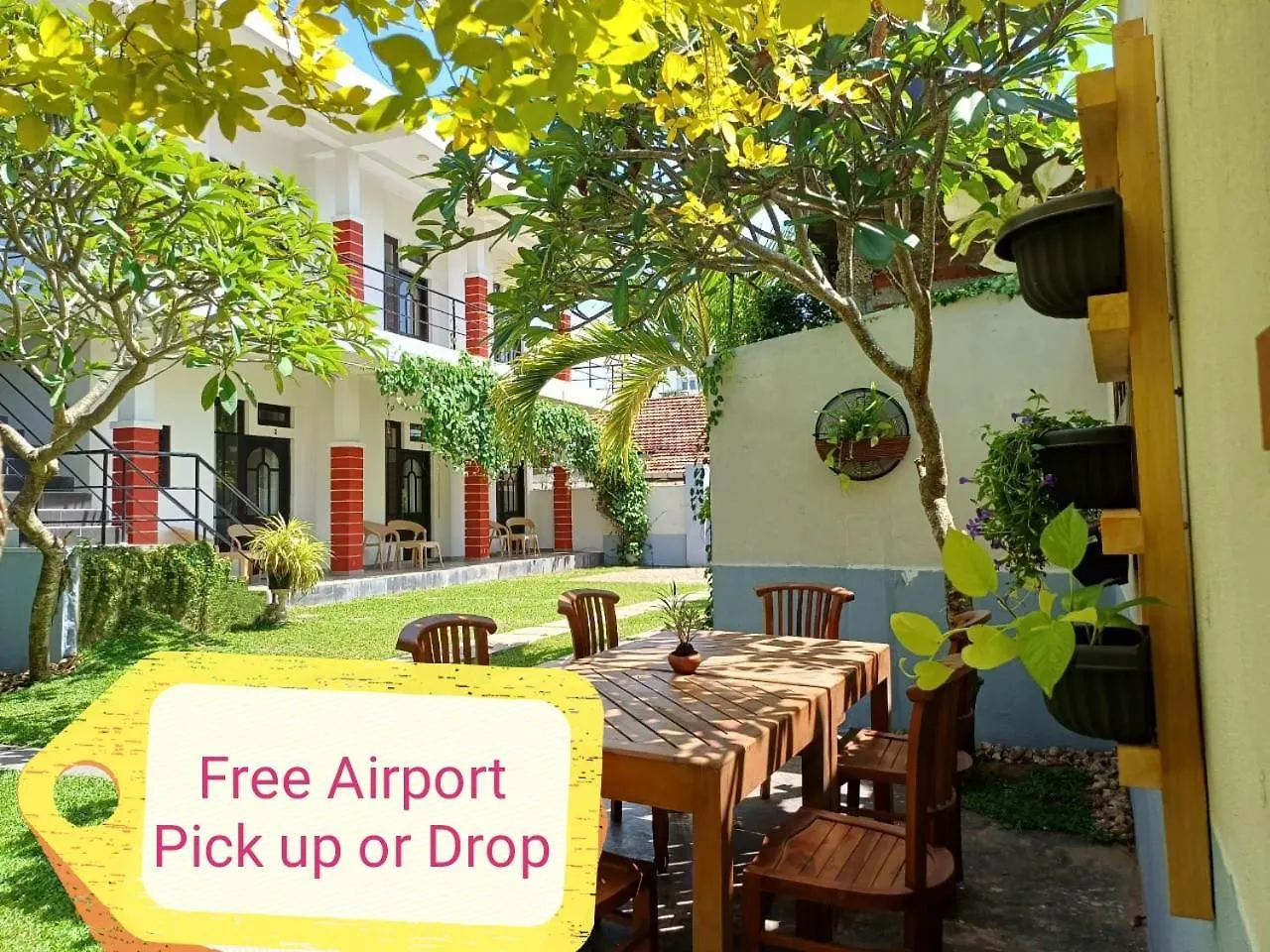 Beach Hotel D87 Negombo