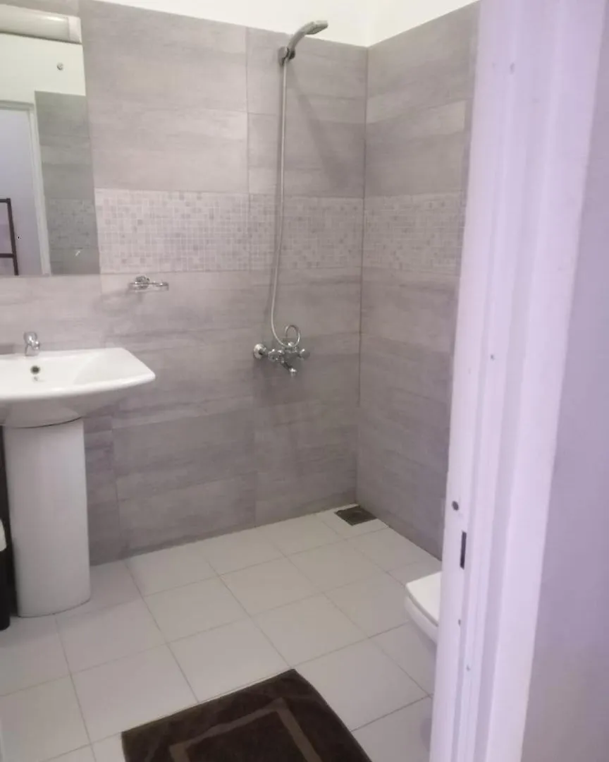 Beach Hotel D87 Negombo